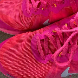 Pair of Nike Dual Fusion 2x Athletic shoe, 8.5